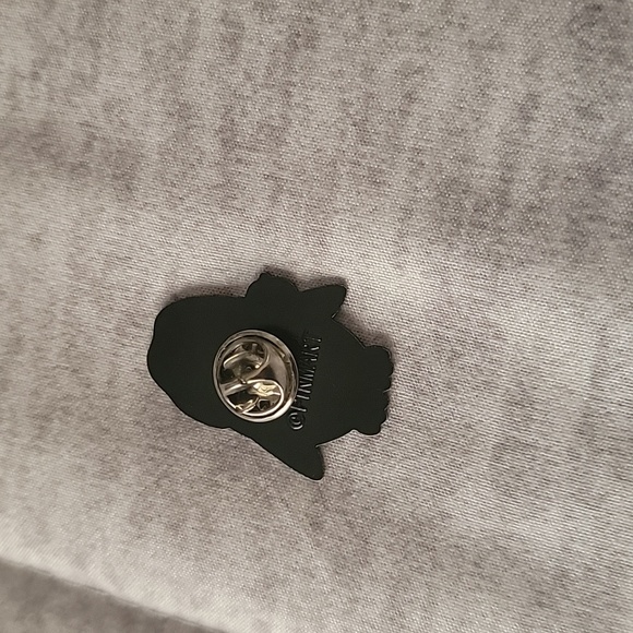 Pinmart - Picture 2 of 3